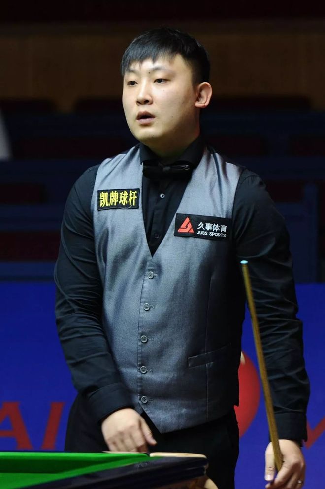 他在年初的 他在年初的